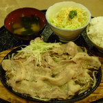 亀の子 - 【閉店】豚鉄板焼定食（塩）税込８８０円