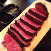 SATOブリアン 本店 - しんしんの塊肉(カット後)
