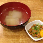 Toriki - お通し・納豆と大根鳥スープ