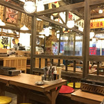 磯丸水産 - 早朝の店内