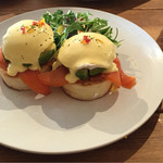 ヨーキーズブランチ - エッグベネディクト