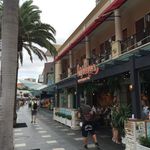 Betty's Burgers - お店入り口。