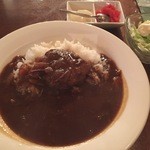 喫茶ジャワ - ハンバーグカレー！　セットでサラダとコーヒー付き