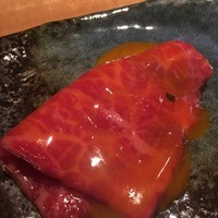 よろにく - かめのこ　黄身と絡めて
                      究極番ユッケ風