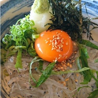 [April 21, 2022 - around the end of November] Delicious★Raw shirasu bowl from Awaji Island