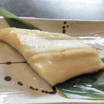 月の花 梟 - カレイの一夜干し