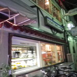 ロージナ茶房 - 夜・お店外観