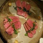 うしごろ 貫 - 牛タン刺身？