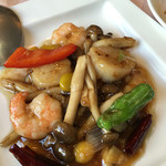 天外天 - 帆立貝と海老の唐辛子炒め