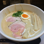 ラーメン家 みつ葉 - 豚CHIKIしょうゆラーメン