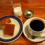 バイエル - 焼きカステラ・ホットコーヒー