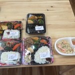 サナあわじ 中野坂上店 - 店内のお弁当たち①