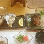 居酒屋 らくがき - セル牡蠣、活カサゴの造り