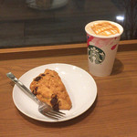 スターバックスコーヒー - チョコレートチャンクスコーン/スターバックスラテ(Tall)