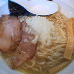 濃麺 海月 - 煮干しらーめん（白口２種・豆アジ）７５０円