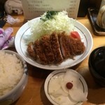 秀膳 - ロースカツ定食(大盛)【料理】