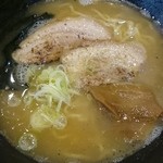 東座 - 鶏白湯そば（６８０円）