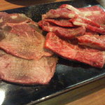 炭火焼肉 森辻亭 - ランチ肉①