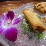 清粥小菜　明 - 徳島産鮑と下仁田ネギの春巻き・紅葉の天ぷら・豚肉の中にもち米と餡挟んだ天ぷら