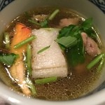 じどりや 穏座 - 鶏（雄）とキノコのスープ　　上品な美味しさ♪