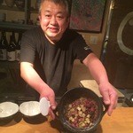 じどりや 穏座 - とても親切で写真にも協力的な川中さん＾＾＠