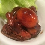 じどりや 穏座 - 鶏冠入り、珍味部位？の煮込み