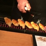 じどりや 穏座 - 手羽先はあえて電気焼きで醤油の旨さを！