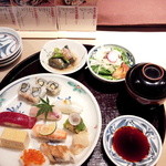 江戸前  一朗 - ランチ　小鉢とサラダ、お吸い物