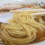 煮干鰮らーめん 圓 八王子本店 - 麺のようす