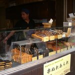 Terakoya Honpo Karuizawa Ginzadori Ten - 対面販売です