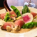 Burache E Vino Jijino - 梅山豚ヒレのタタキ・トンナートソース《東銀座 居酒屋 イタリアン バル ワイン 炭火焼 ステーキ ジジーノ 合コン 飲み会 歓迎会 送別会 記念日 誕生日 デート 二次会》