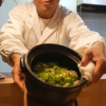Kondo - 「飯物」
      岩手県広田湾の牡蠣と九条葱の炊き込み御飯 2015年12月
