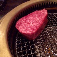 SATOブリアン 本店 - 佐藤さん自ら焼きます！！