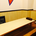 ラトバレ - 小上がりの座敷もあります