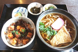 四国屋 - ランチ【Ｄ】マーボ丼、うどん　