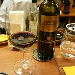 Ristorante Martello - 赤ワイン プリミティーボ。
      