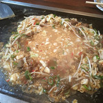 Okonomiyakisougetsu - 牛すじやき（もんじゃ）土手状態