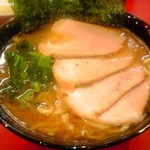 ラーメン 杉田家 - チャーシューメン (870円) 2016/03