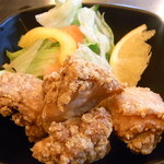 彩鶏だいにんぐ 氣DORI - もも唐揚ハーフ￥１８０　安くて美味しい♪