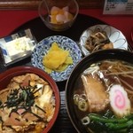 中村家 - ランチのミニ親子丼とラーメン