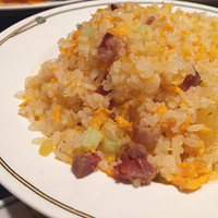 中国飯店 紫玉蘭 - 叉焼と栗のココナッツ風味炒飯