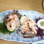 海女の小屋 海上亭 - お買い得になってたサザエの刺身★コリコリが堪りません