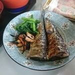 浜田屋食堂 - さんまの塩焼きもあるでよ