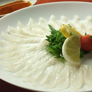 When you think of Hiroshima, this is the first thing! Conger eel raw chiri (fresh sashimi finished in the morning) Our specialty