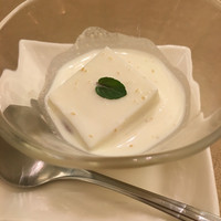 天厨菜館 銀座店 - 杏仁豆腐