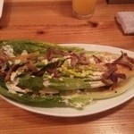 ビストロ キューブマン - ド直球のロメインレタスシーザーサラダ