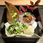 白 - 昼の精進四菜1。八寸：縁高重(2016.2)