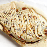 鯛焼工房 やきやきや - ヘタまで餡子溢れてます
                                (^_^)b