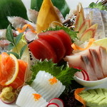 Assortment of five kinds of chopped sashimi