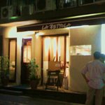 活気が外にまで・・・